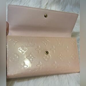 LOUIS VUITTON Rose Florentine Vernis Porte Trésor International Card Wallet COA